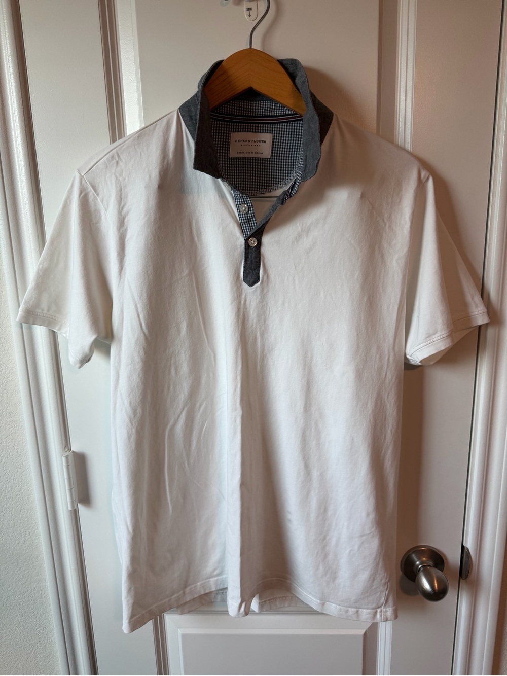 Denim & Flower NWOT Men’s White Polo Shirt with Contrast Collar
